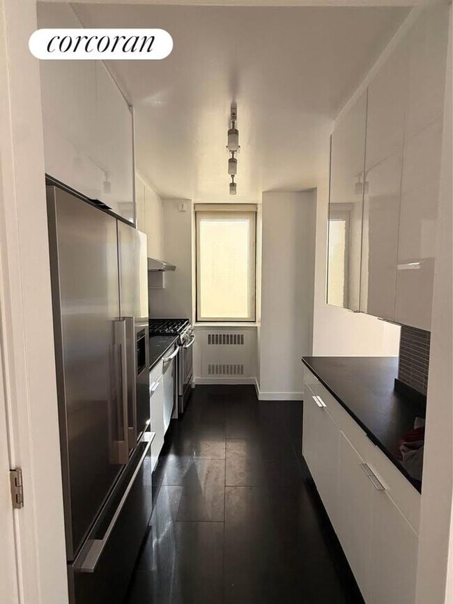 75 W End Ave, New York, NY 10023 - photo 5