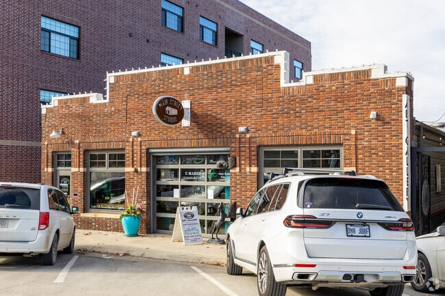 Main Street Studios is near Bennington in nearby Elkhorn.