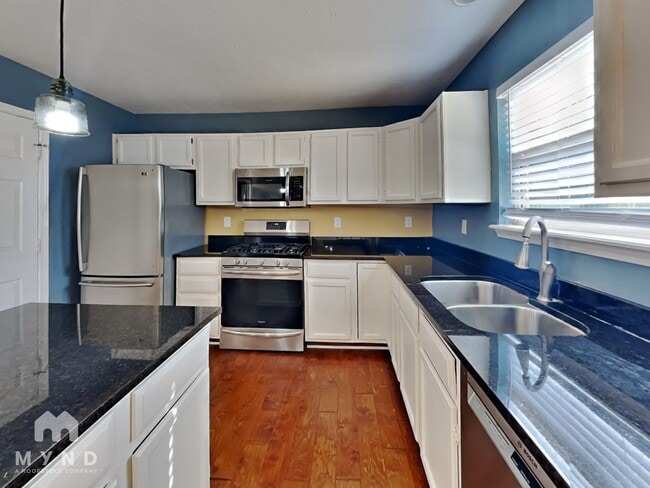 10301 Springridge Cir, Fishers, IN 46037 - photo 7