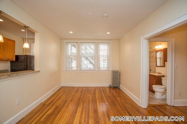 138 Highland Ave unit 5, Somerville, MA 02143 - photo 5