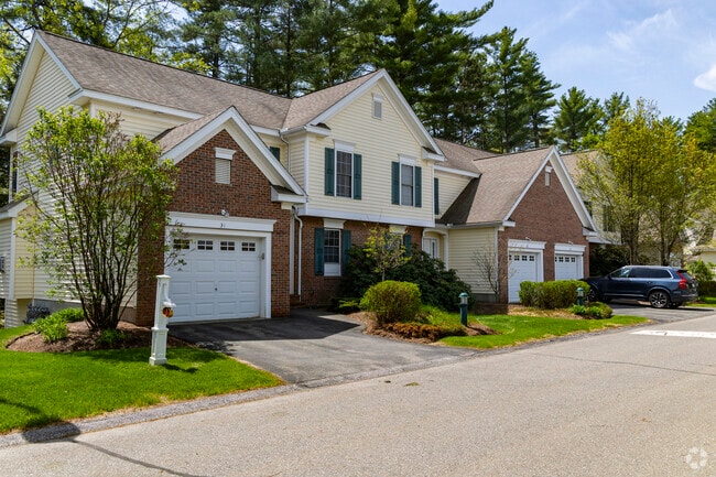 Townhomes in Concord offer modern, low-maintenance living with a strong sense of community and walkable convenience.