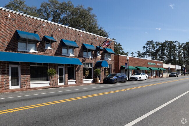 The Downtown area of Kingsland is small, but it has everything conveniently located