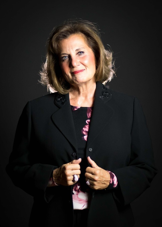 Agent Photo