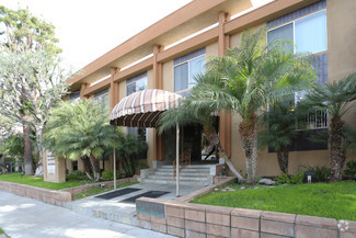 5348 Newcastle Ave, Encino, CA 91316
