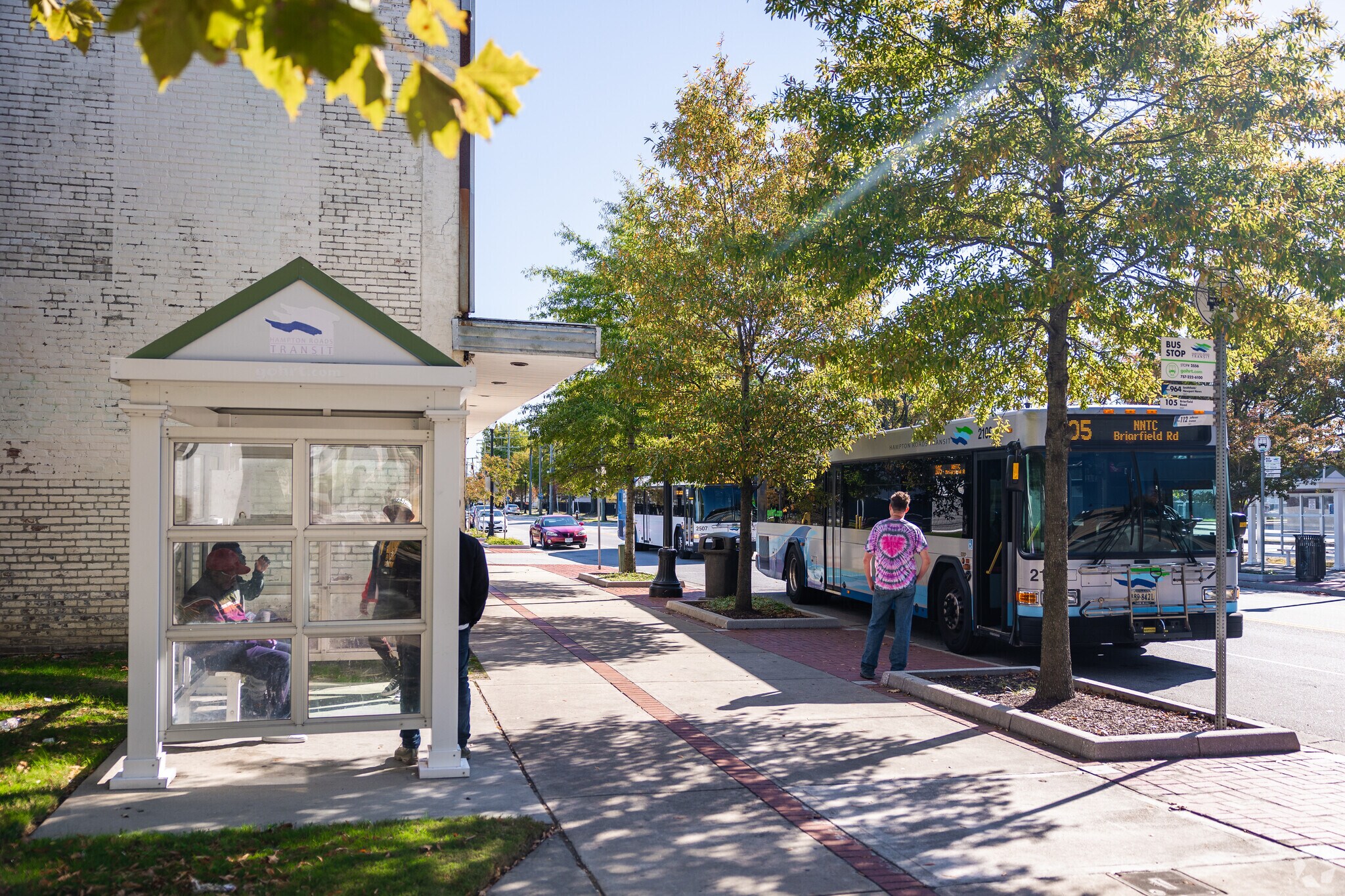 There are many public transportation options like this bus stop by Chestnut.