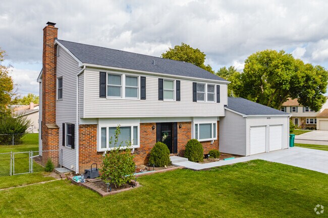 Homes in South Buffalo Grove are built with a mix of brick and wood siding.