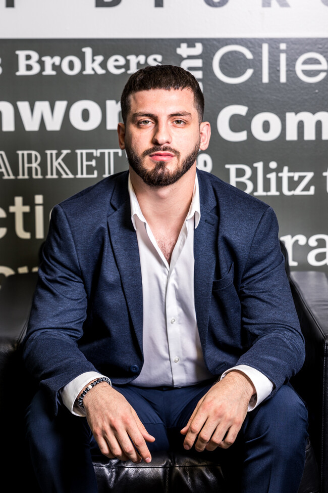 Agent Photo