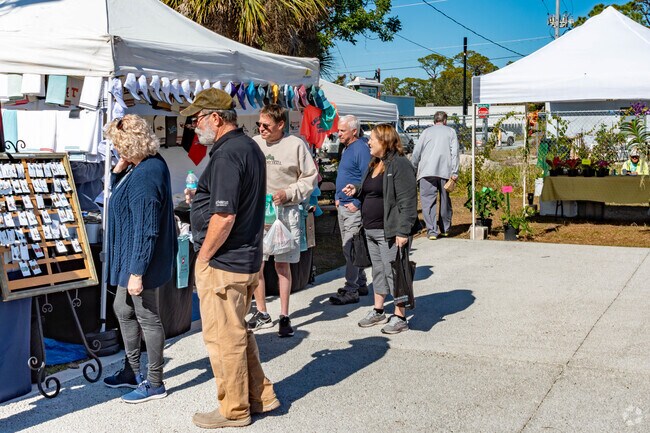 The Englewood Farmer's Market is a weekly showcase for local artisans and vendors near Rotonda.