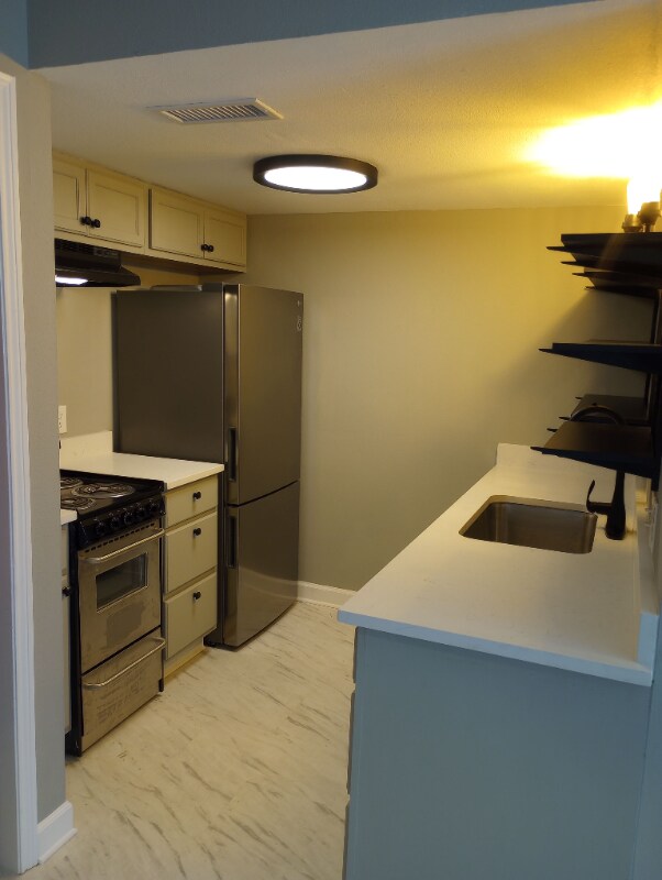 905 12th St unit 4, Galveston, TX 77550 - photo 1