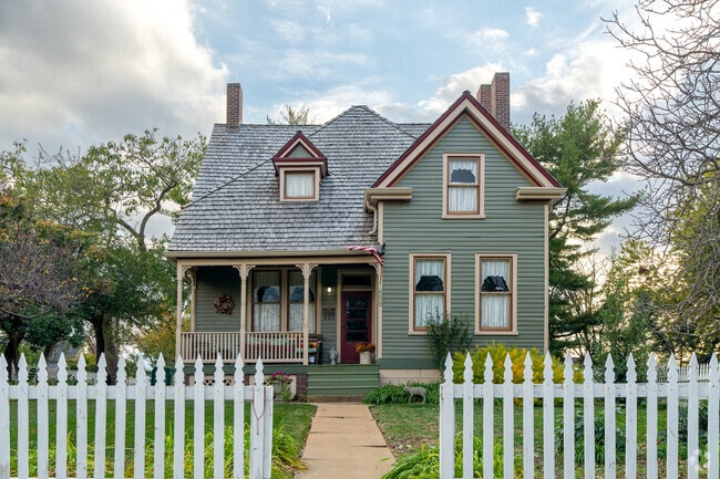 Florissant's history shines the brightest through it's 19th century architecture.