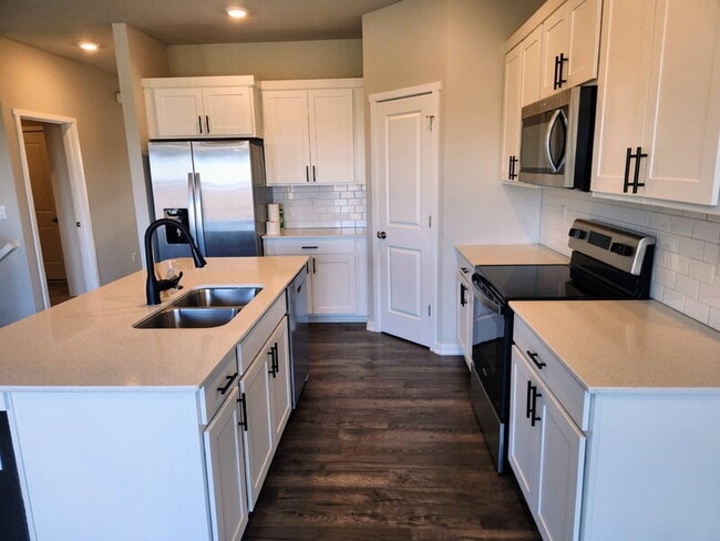 2124 NW 44th St, Ankeny, IA 50023 - photo 6