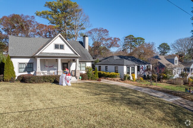College Heights has a mix of craftsman, ranch and traditional style homes.