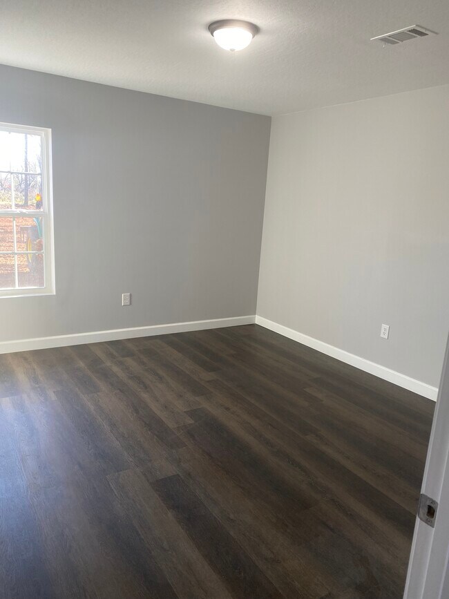 180 Old Hwy 63 N unit A1, Lucedale, MS 39452 - photo 2