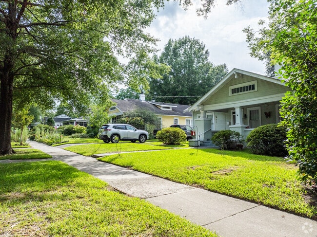 Craftsman homes abound in the Oaks, a distinctive feature of the neighborhood.
