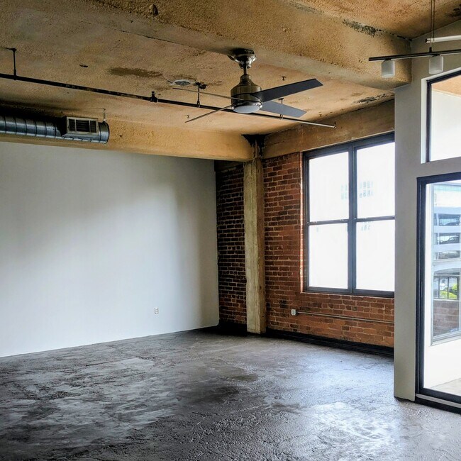 95 Forsyth St SW unit 3C, Atlanta, GA 30303 - photo 3