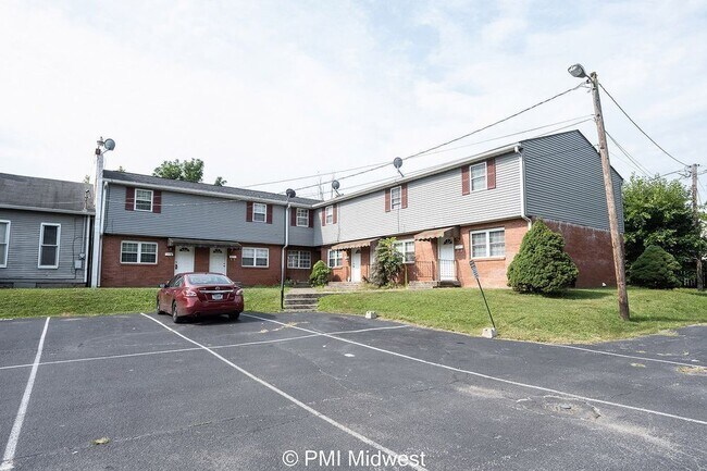 301 W Adams St, Franklin, IN 46131 - photo 4