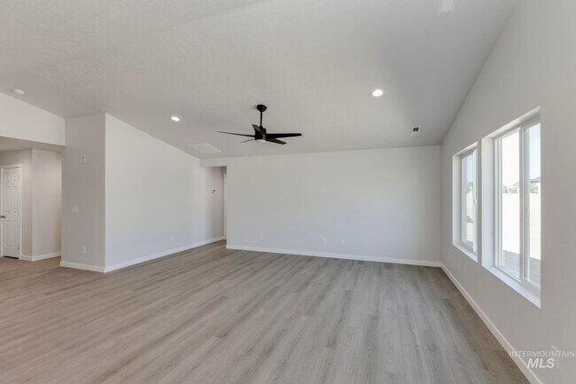 10466 W Teratai St, Star, ID 83669 - photo 4