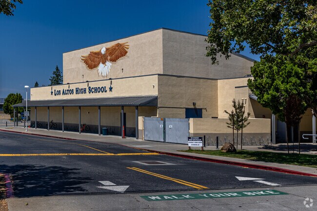 Los Altos High School serves the high school students in Mountain View West and beyond.