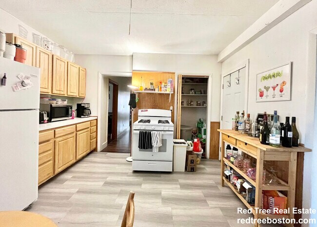 203 Hillside St unit 2, Boston, MA 02115 - photo 3