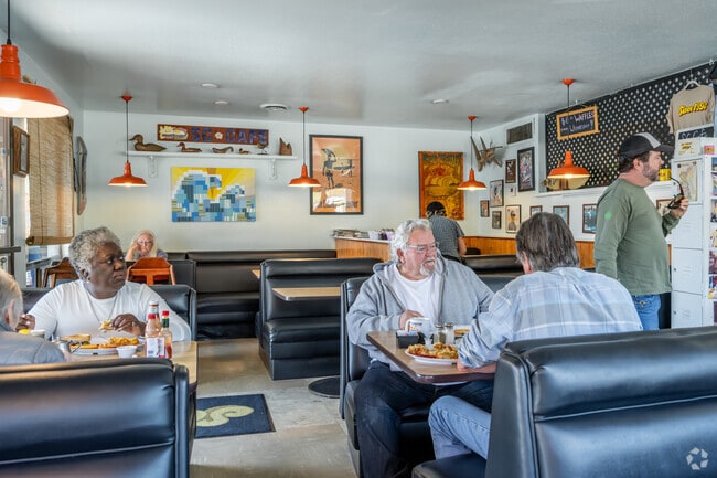 Southeast San Clemente residents dine at family-owned S.C. Cafe, which has been serving the community for over 30 years.