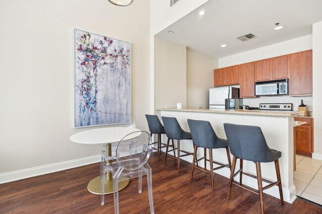 925 Common St unit ID1266897P, New Orleans, LA 70112 - photo 5