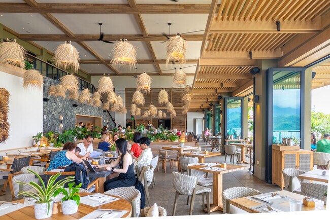 1 Kitchen at the 1 Hanalei Hotel offers elevated farm-to-table dining.