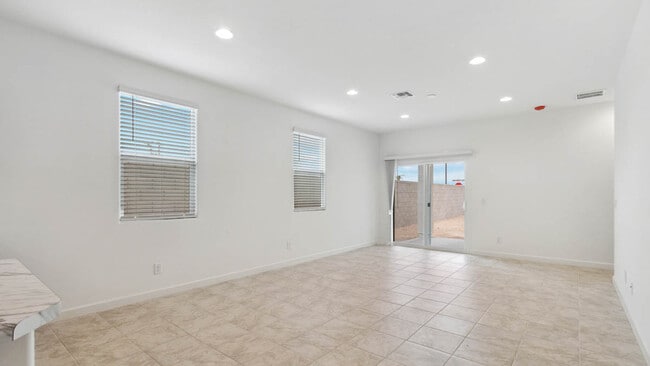 8484 W Clemente Way, Florence, AZ 85132 - photo 6