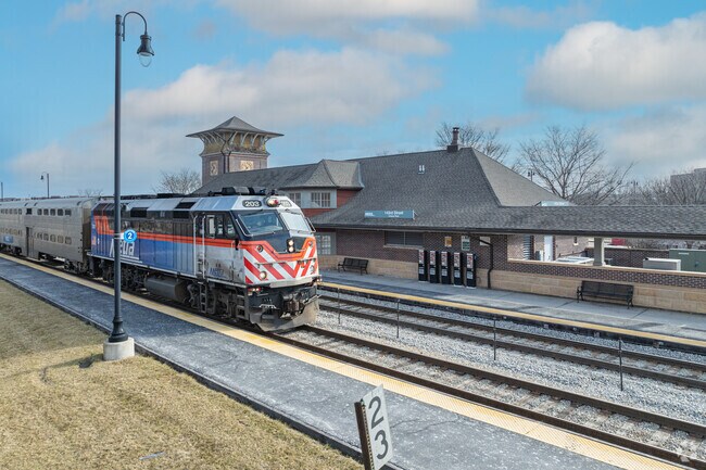The Metra in nearby Orland Park can get residents downtown Chicago in about 30 minutes.