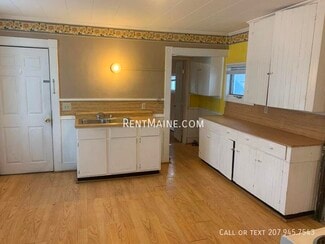 53 Parker St Unit 1, Brewer, ME 04412