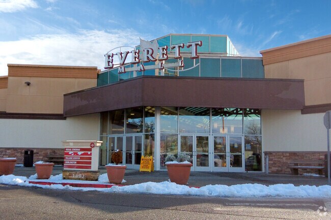 The Everett Mall, one of Snohomish County’s main shopping centers also borders the neighborhood.