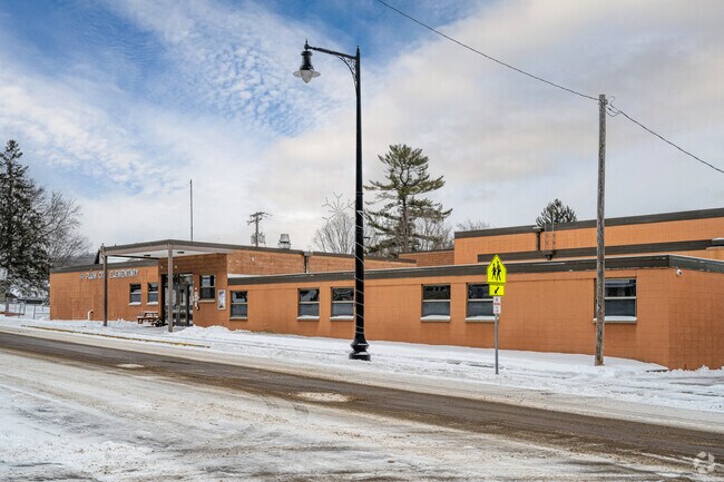Plum City Elementary School is part of the Plum City School District.