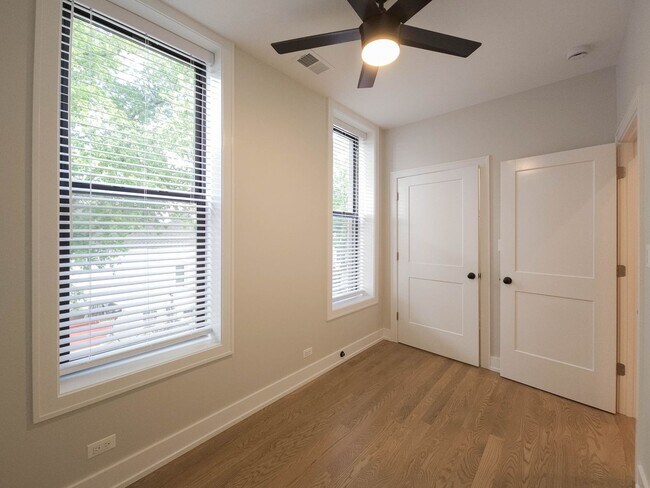 2057 W Dickens Ave unit 2N, Chicago, IL 60647 - photo 5