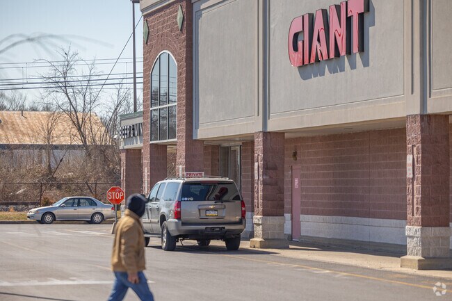 For dinner at home in East Lansdowne, pick up your groceries on the Baltimore Ave Giant.