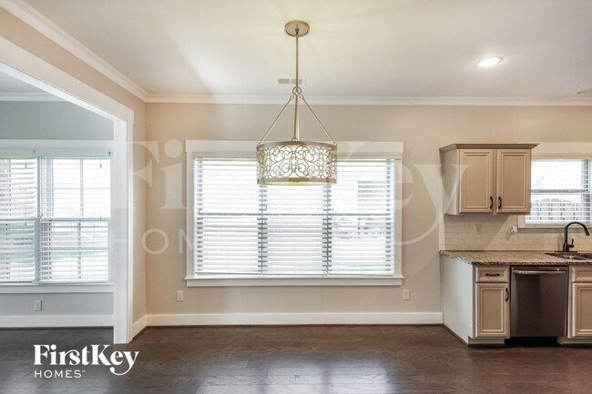 1017 Edgewater Ln, Chelsea, AL 35043 - photo 5