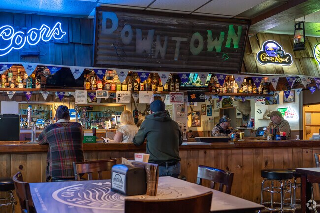 Downtown Restaurant and Lounge is a favorite eatery and watering hole for nearby residents of Holley.