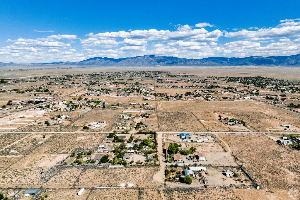 1364 Valle de Colores St NW, Los Lunas, NM 87031 | Homes.com