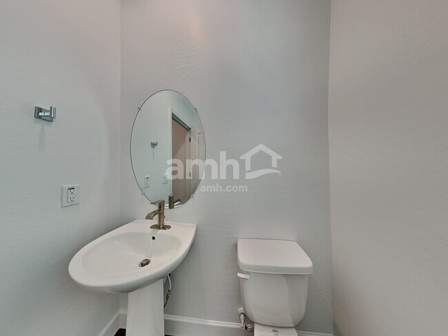 17134 W Lawrence Ln, Waddell, AZ 85355 - photo 6