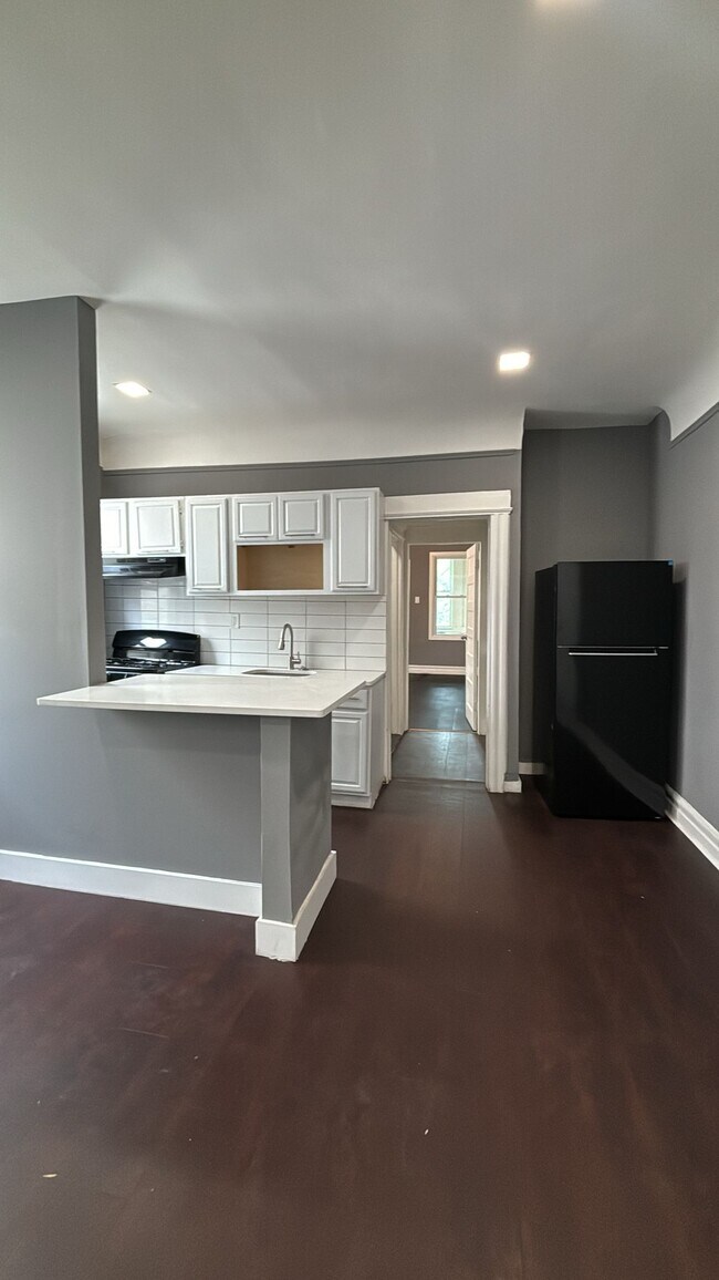 445 Broadway unit 3L, Newark, NJ 07104 - photo 3