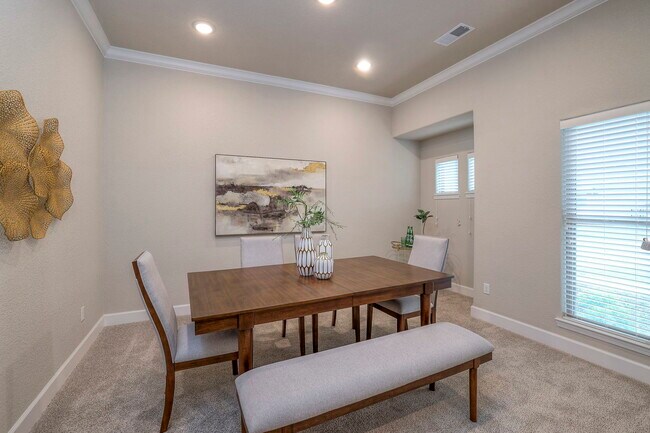 8427 Pickering St, Lenexa, KS 66227 - photo 6