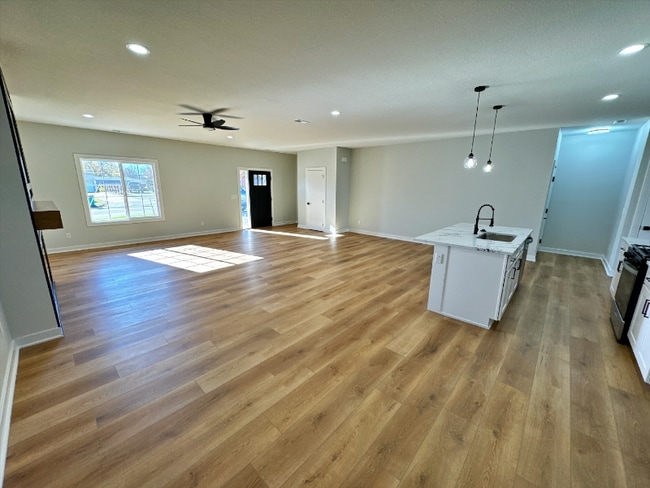 508 W 2nd Ave unit C, Indianola, IA 50125 - photo 3