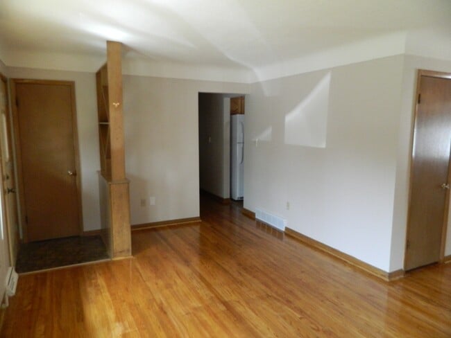 2518 Boyd St, Des Moines, IA 50317 - photo 3