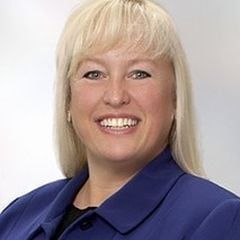 Karen Akers