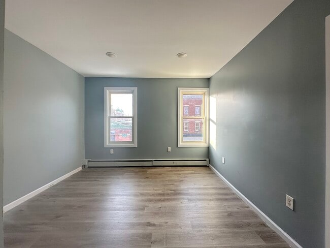 105 William St unit 2, Newburgh, NY 12550 - photo 3