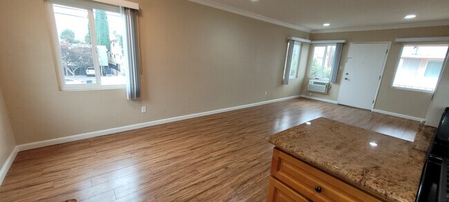 13949 Vanowen St unit 1, Van Nuys, CA 91405 - photo 5