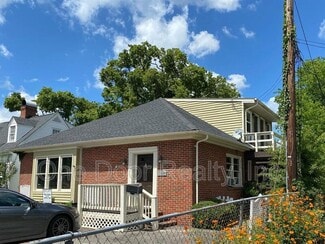 1107 B Richmond Rd, Williamsburg, VA 23185