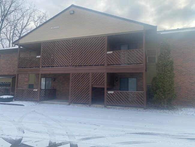 16546 Clarkson Dr unit Fraser Condo, Fraser, MI 48026 - photo 2