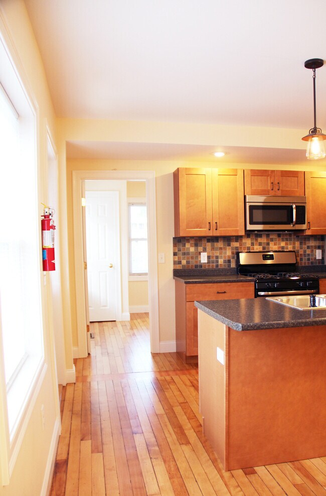 40 Blodgett St unit 2, Burlington, VT 05401 - photo 6