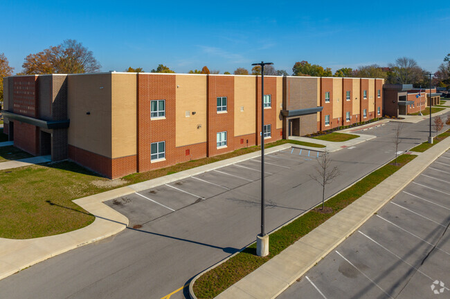 New Haven Intermediate School has a student-teacher ratio of 15-1.