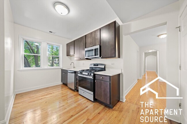 3428 W Parker Ave unit 2, Chicago, IL 60647 - photo 4