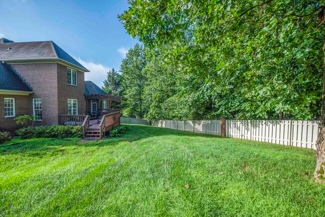 9728 Valley Woods Ln, Knoxville, TN 37922 - photo 5